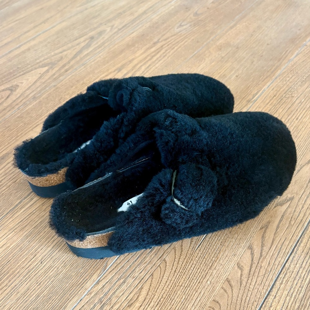 Papillio Black Fuzzy Footwear